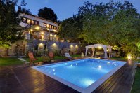 villa kerasia, milies op pilion