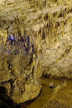 de grot van drogarati op kefalonia, griekenland