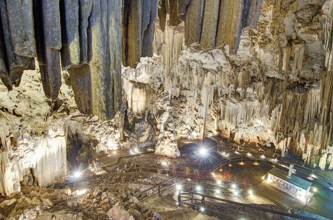 melidoni cave op kreta