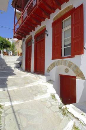 de architectuur op skopelos, griekenland