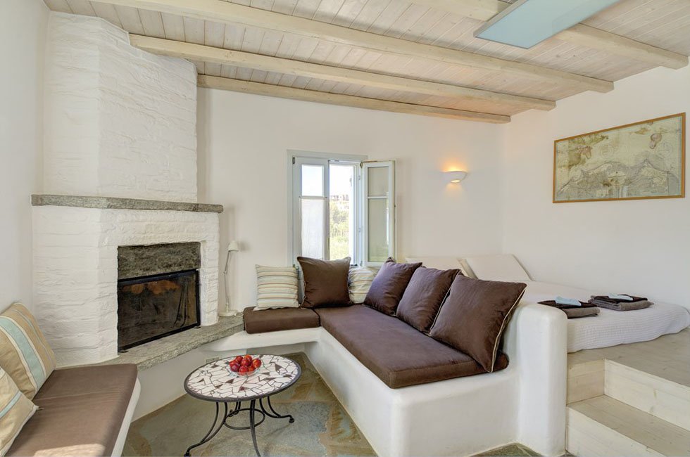 red tractor farm, korissia op kea 