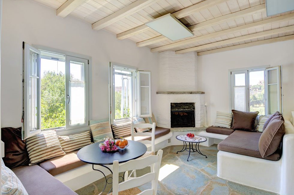 red tractor farm, korissia op kea 