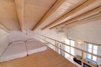 red tractor farm, korissia op kea 