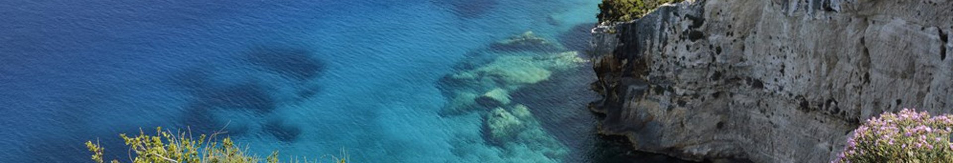 blue caves op zakynthos.jpg