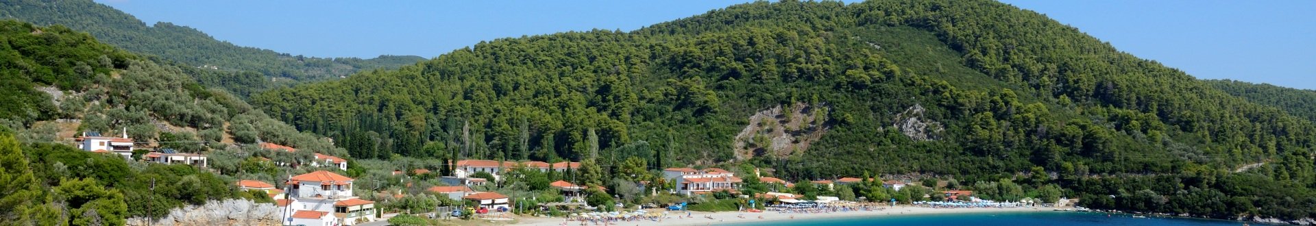 de weelderige natuur van skopelos.jpg