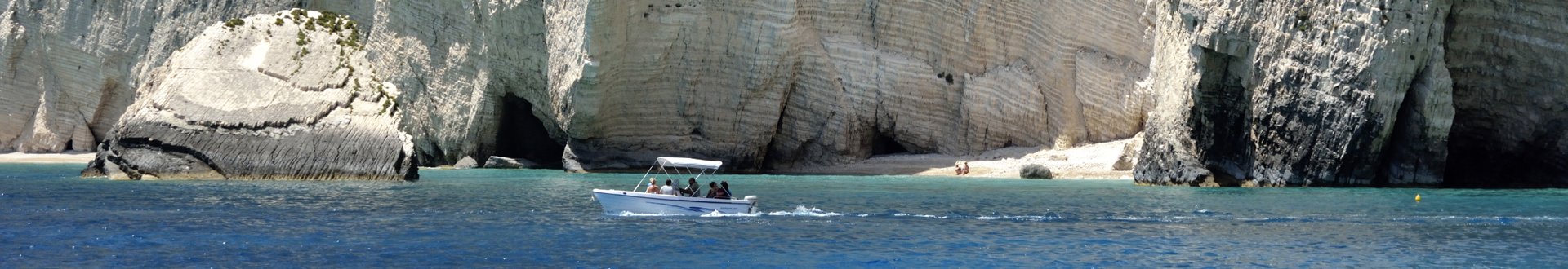 het dorp limni keri op zakynthos.jpg