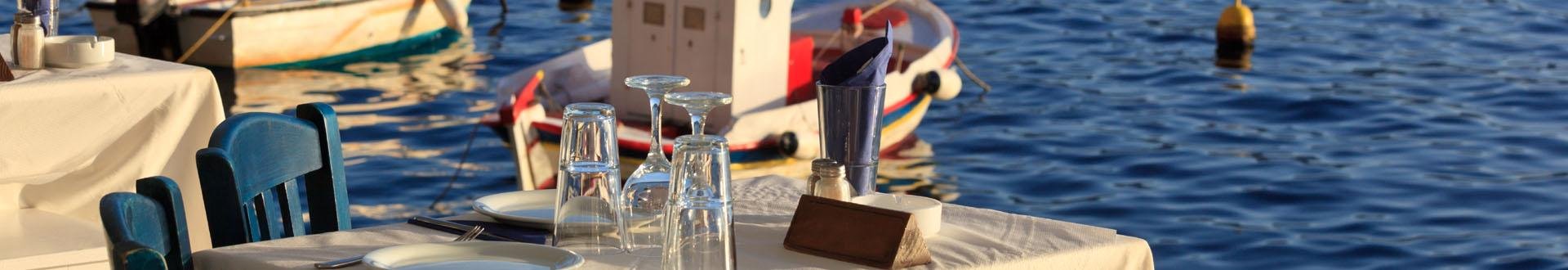 kokoras kokkinistos me flomaria