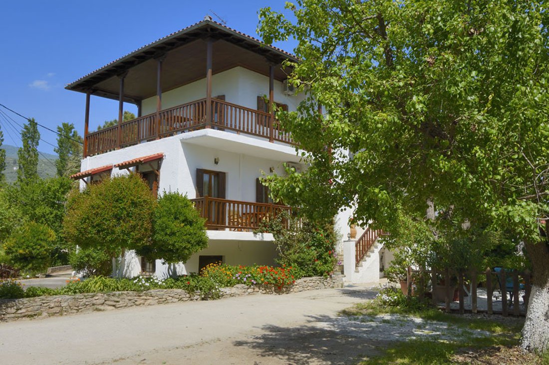 huize kamelia in kala nera in pilion_3.jpg