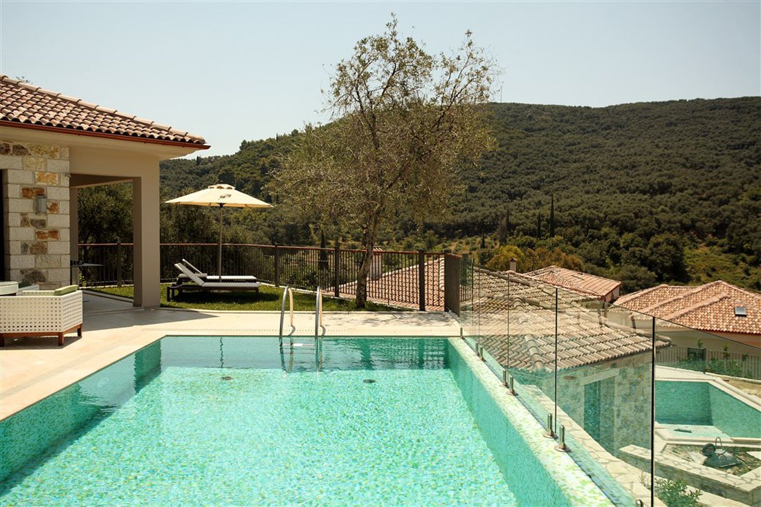 salvator villas en spa hotel in parga op epiros_2.jpg