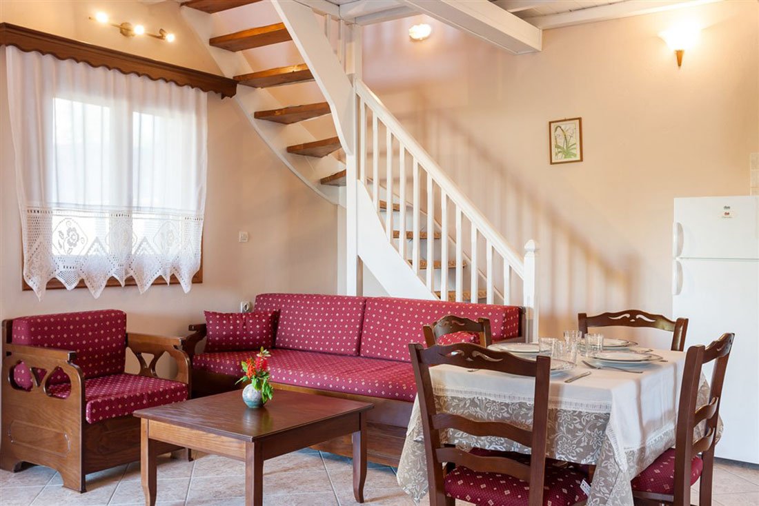 kamelia villas in votsi op alonissos_12.jpg