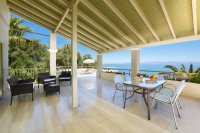 terras van het penthouse in huize athina in messonghi_8.jpg