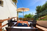 het terras van huize athina studio b in messonghi_3.jpg