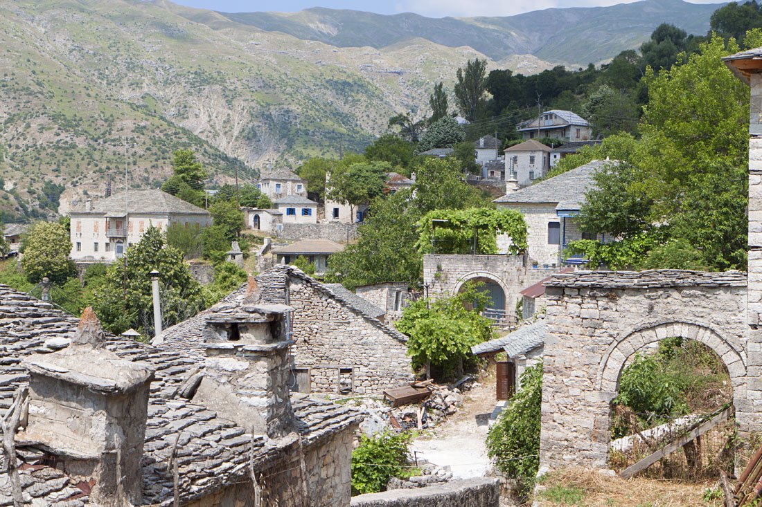 epiros_traditional village of kalarites at tzoumerka, pindus mountains_st.jpg