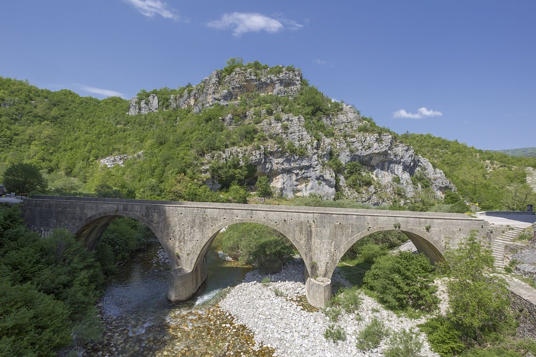 epiros_old stone bridge in zagoria, epirus, western greece_st (5).jpg