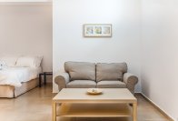 avrofilito_myrtia (1).jpg