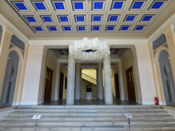 stadhuis ermoupolis3.jpg