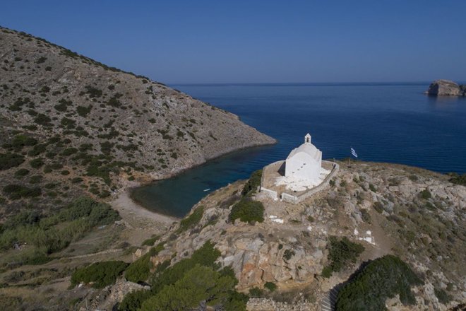 galissas_agios-pakos-chapel_44.jpg