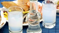 een glaasje tsipouro.jpg