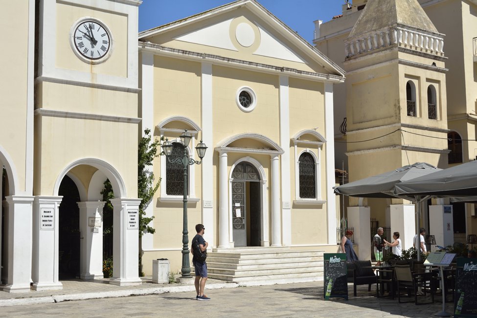 zakynthos_town_1121.jpg