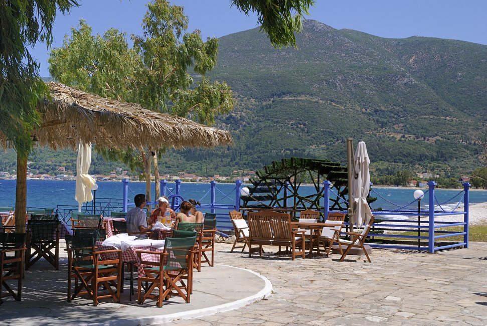 het dorp karavomilos op kefalonia 