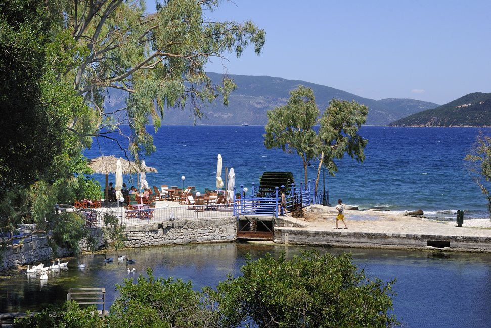 het dorp karavomilos op kefalonia 