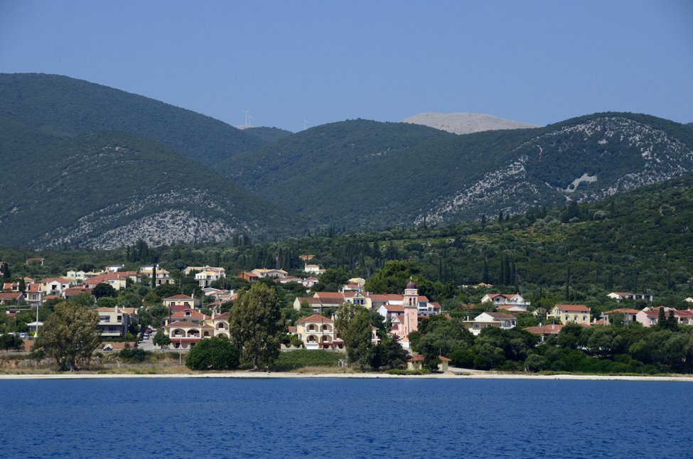 het dorp karavomilos op kefalonia 