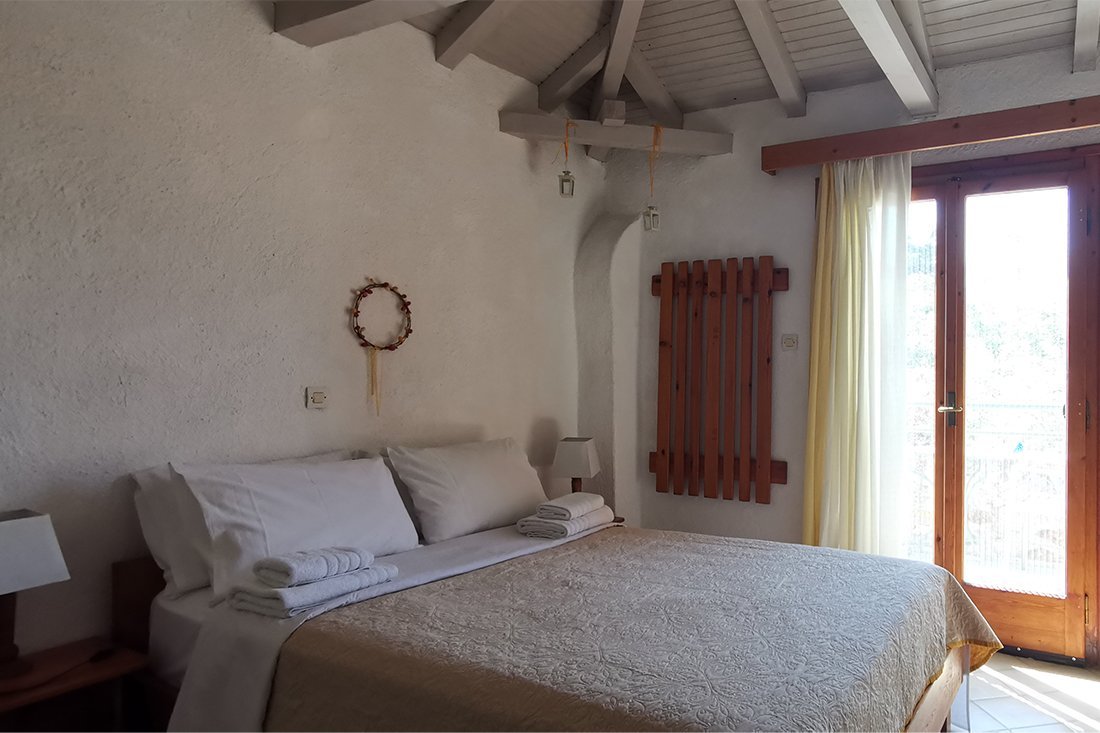 Petrino Peloponnesos NEW