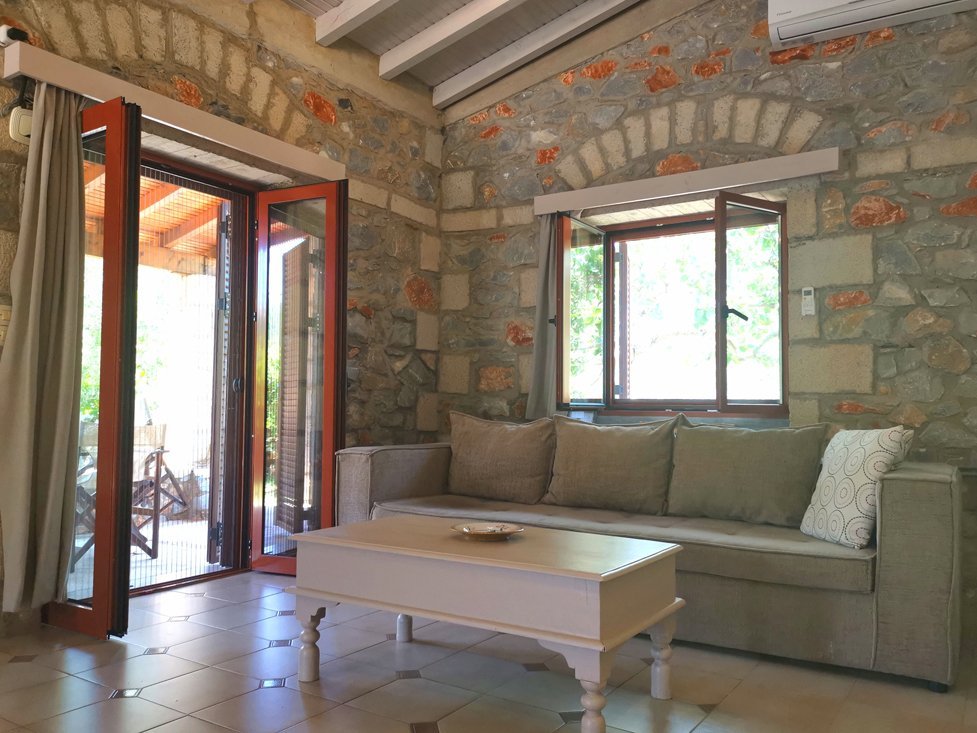 Petrino Peloponnesos NEW