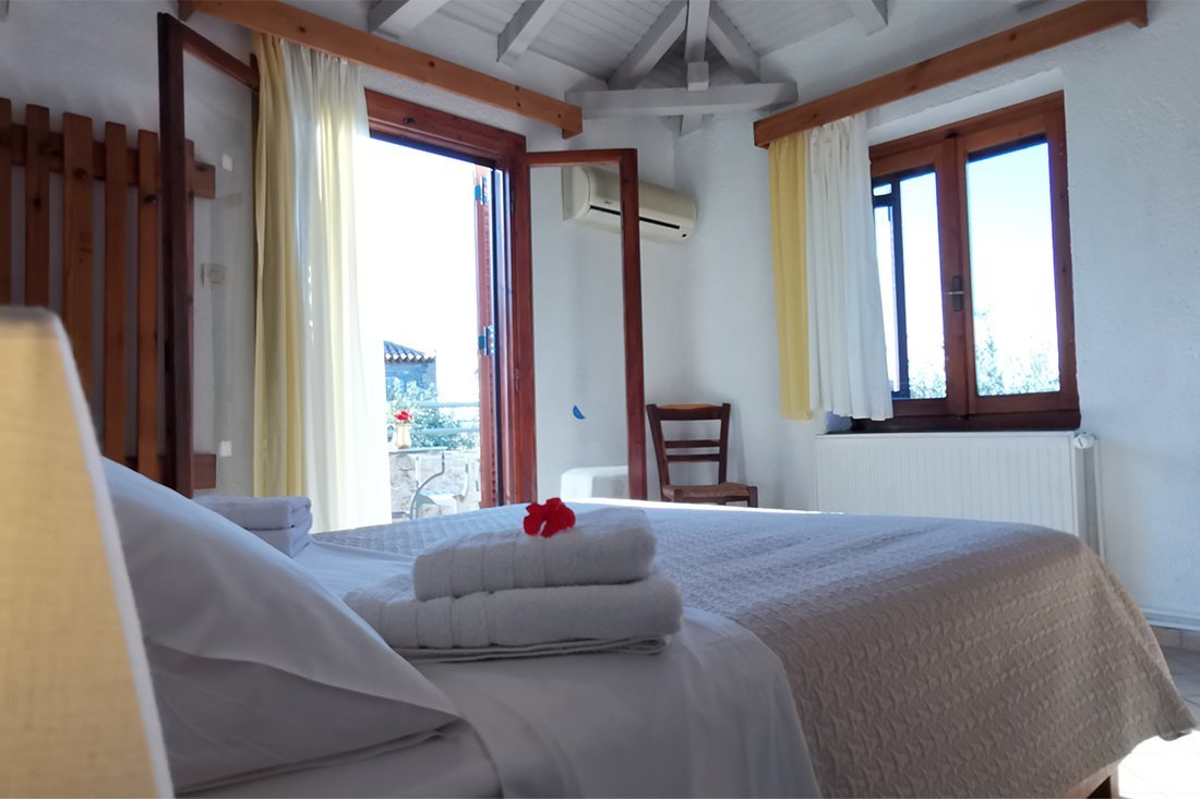 Petrino Peloponnesos NEW