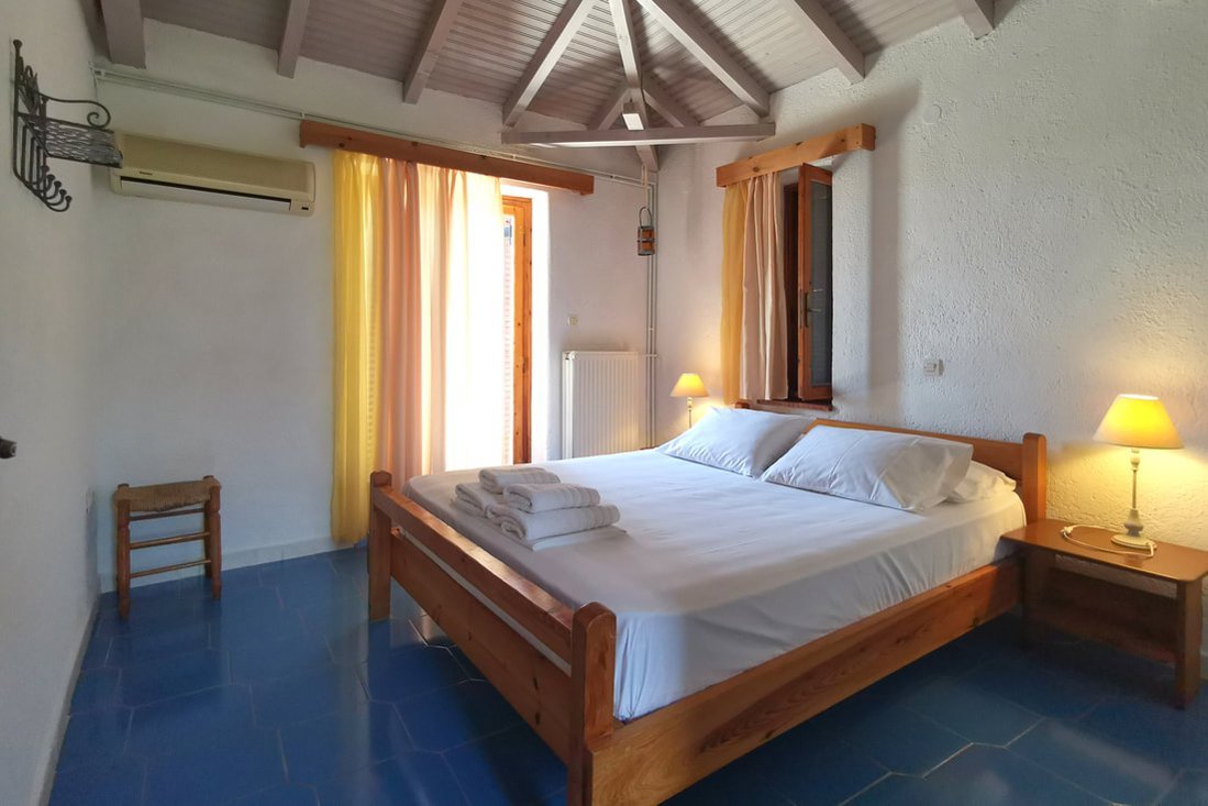 Petrino Peloponnesos NEW