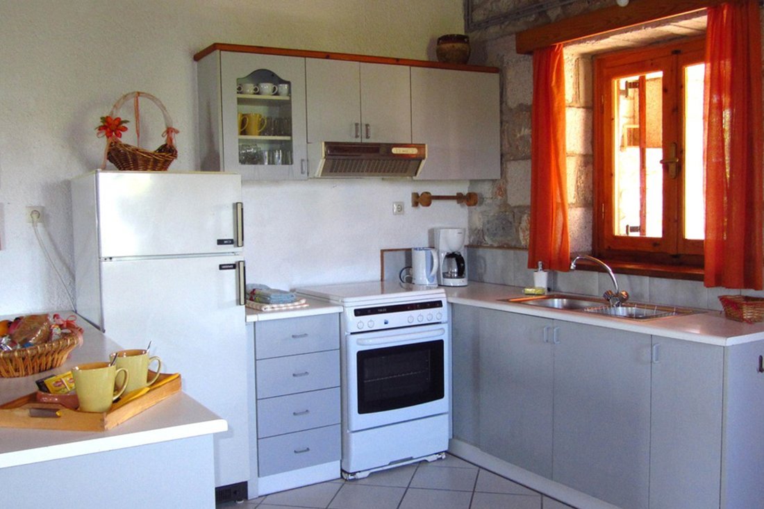 Petrino Peloponnesos NEW