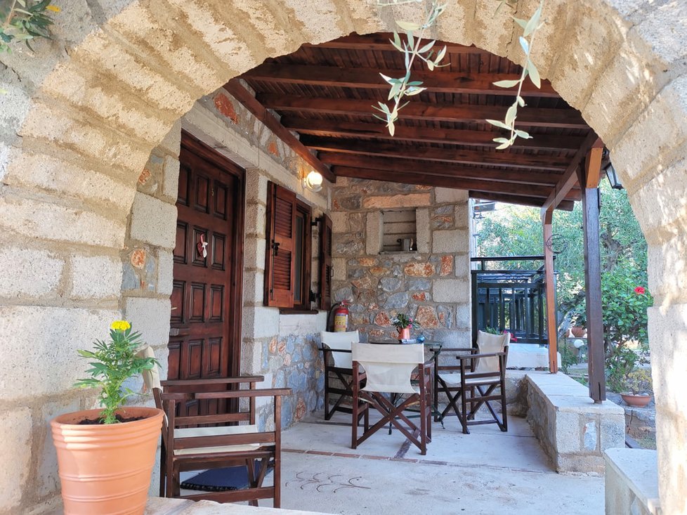 Petrino Peloponnesos NEW