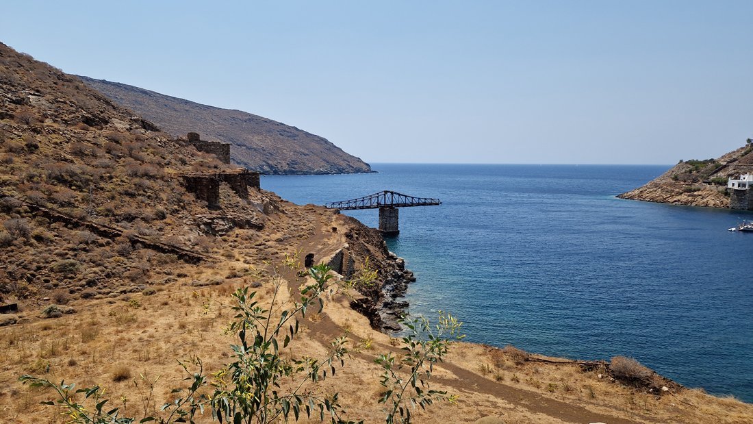 Serifos megalo livadi brug 3.jpg
