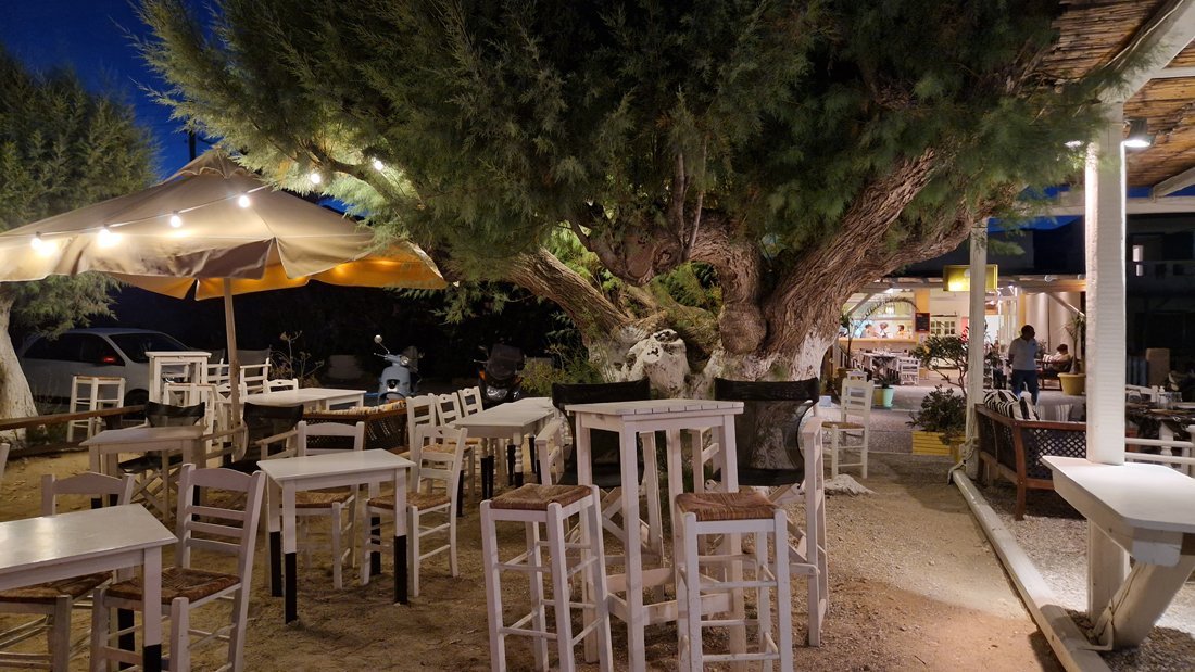 Serifos livadi taverne 6.jpg