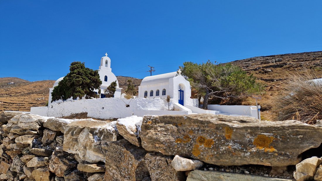 Serifos moni taxiarchon 13.jpg