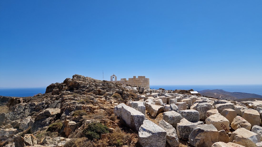 Serifos aspros pyrgos 6.jpg