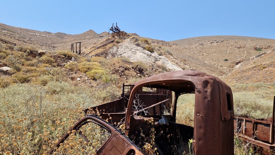 Serifos Megalo Livadi koutalas miner 5.jpg