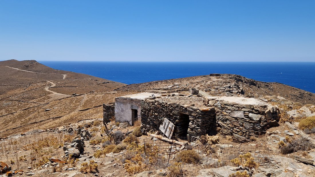 Serifos Megalo Livadi cyclops throne 13.jpg