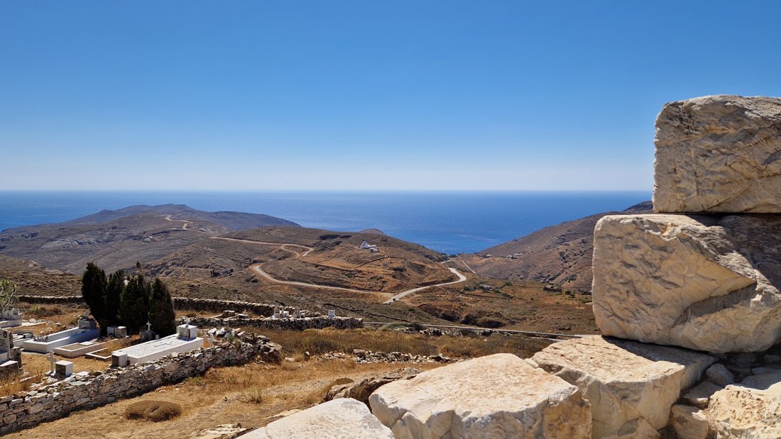 Serifos Megalo Livadi aspros pyrgos view 1.jpg