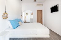 Huize Dorkas Serifos, kamer 2p