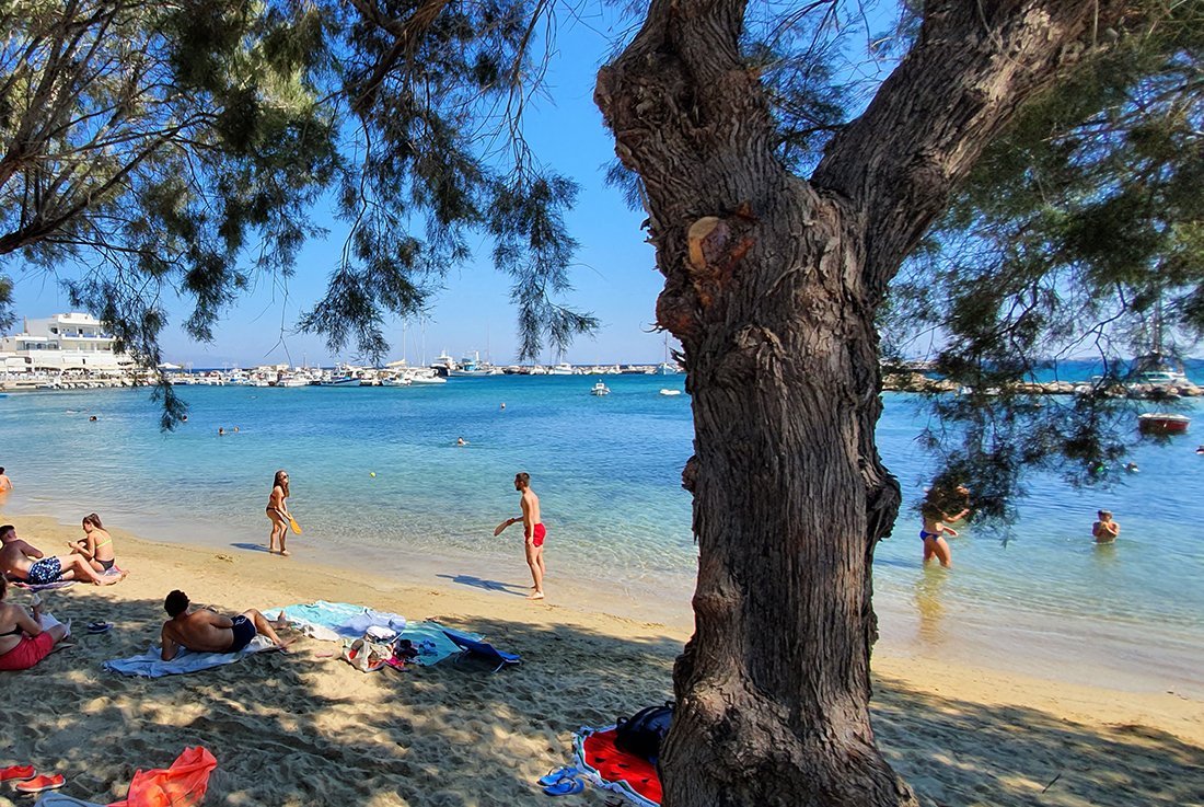 De plaats Piso Livadi op Paros