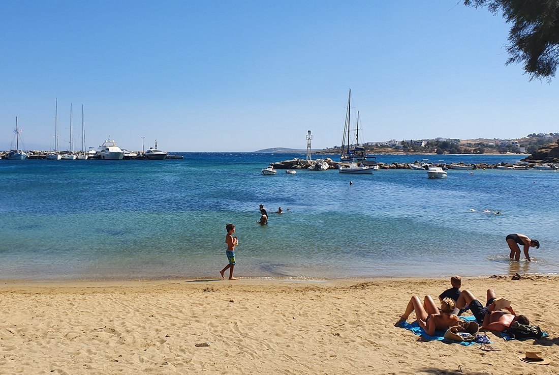 De plaats Piso Livadi op Paros