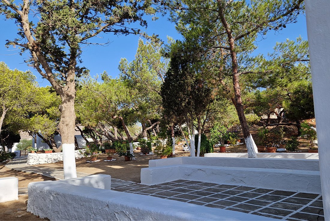 Paros marpissa (8).jpg