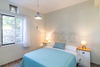 Albatros Tinos 2022 dosinia bed 2.jpg