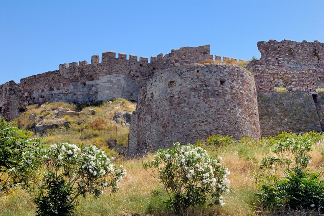 mitylini_castle_01.jpg
