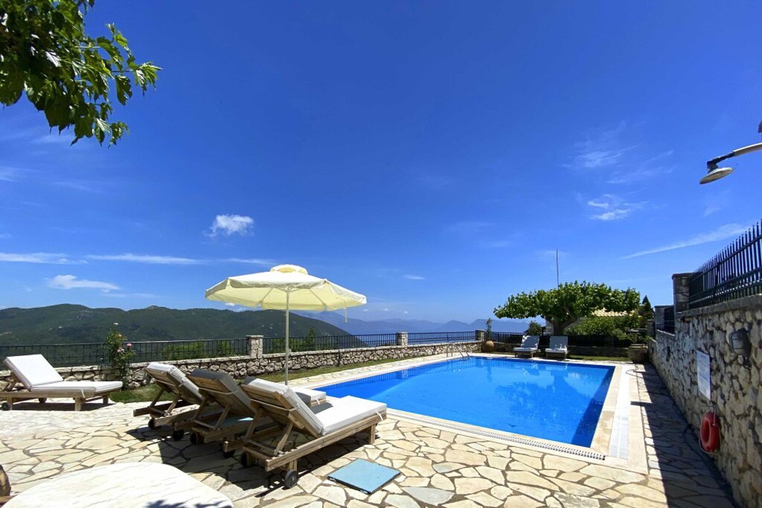 ig_lf_lefkadavillas_meganisi_ei (3).jpg