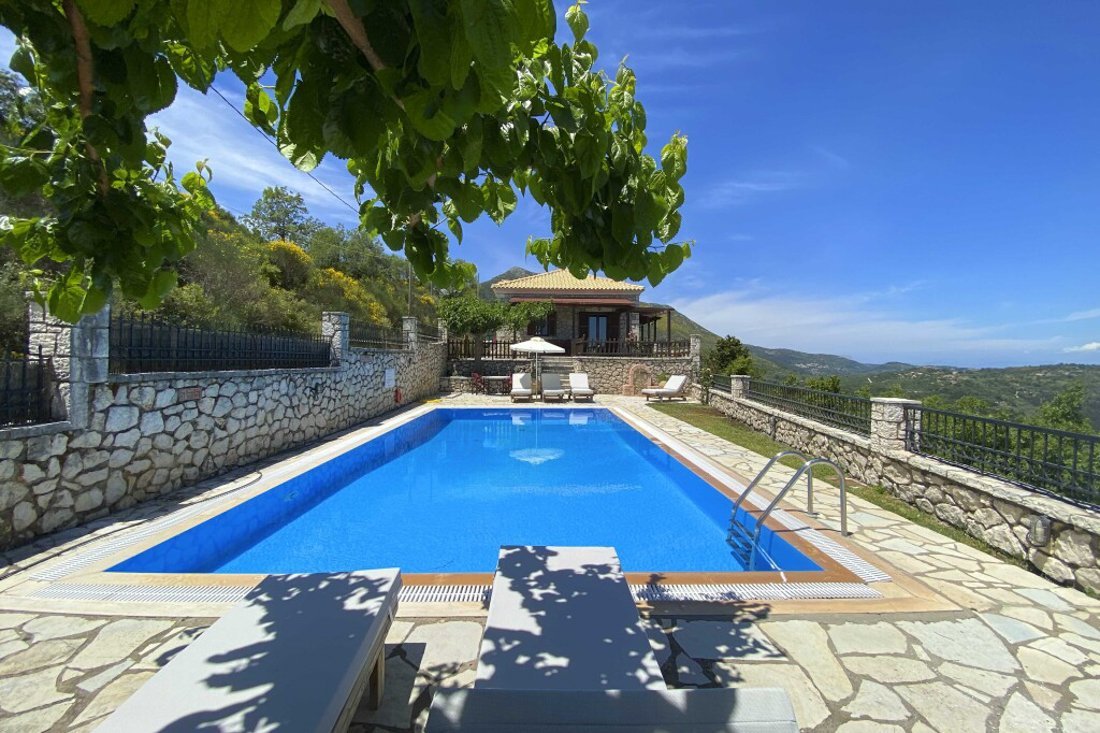 ig_lf_lefkadavillas_meganisi_ei (4).jpg