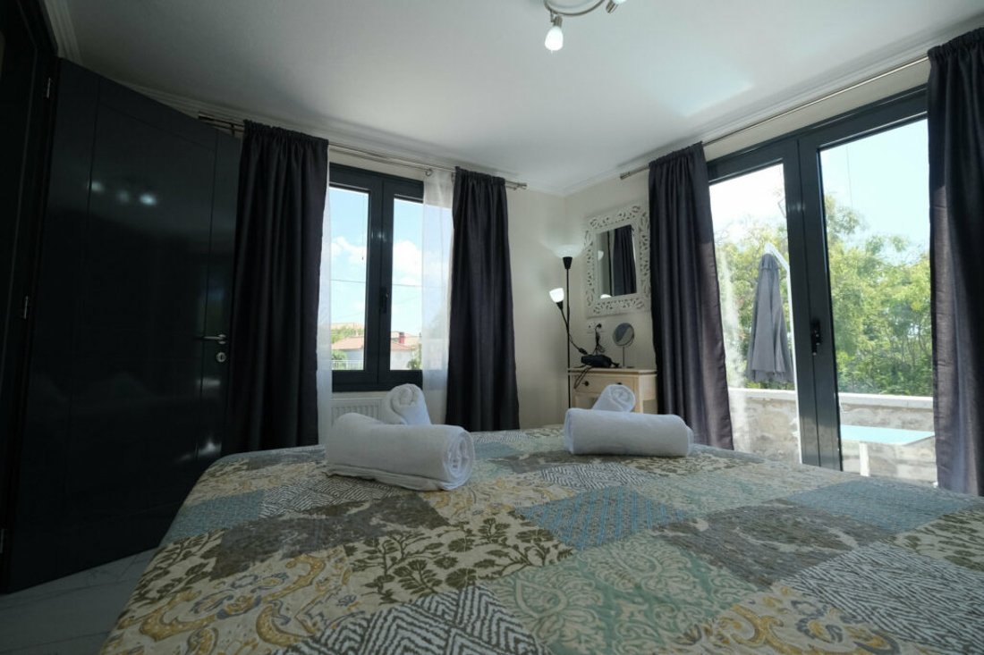 rh_li_anemoesa_app_2p_ei (17).jpg