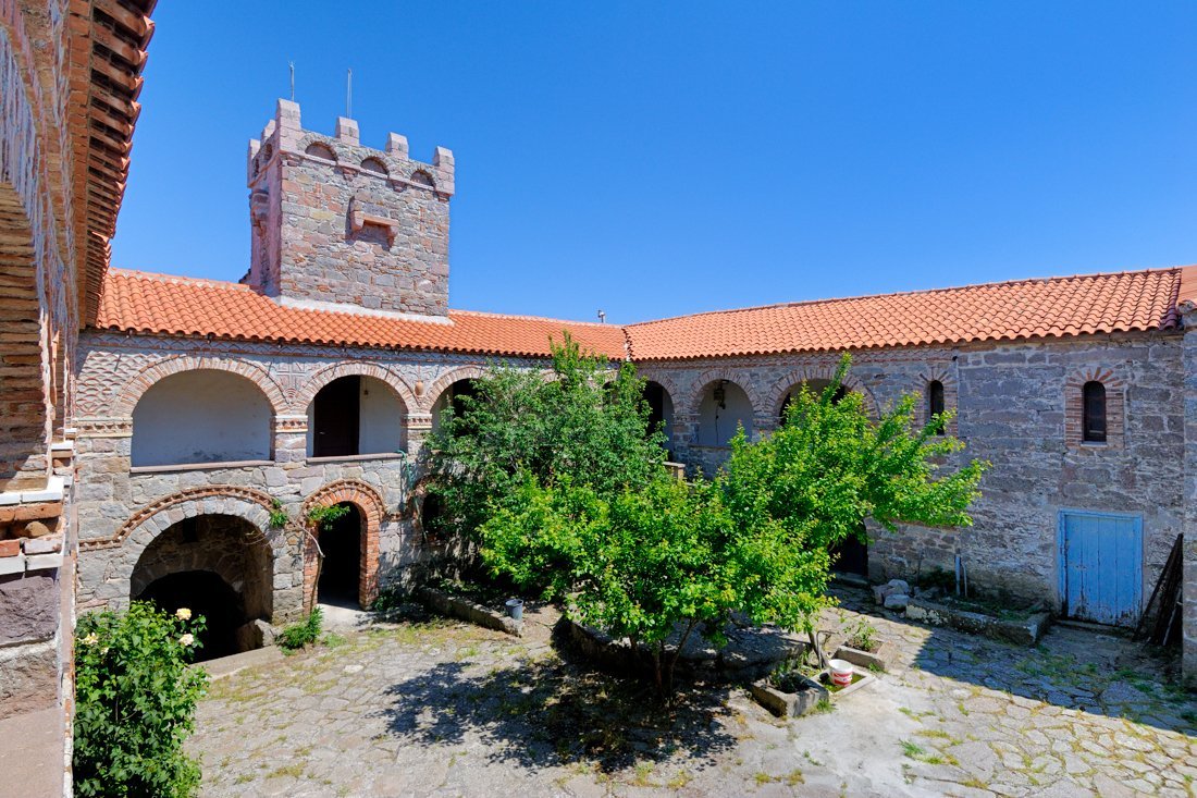 lb_moniypsilou_ag (1).jpg