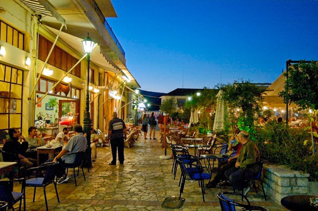 4.vathi at night.jpg